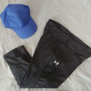 Under Armour Capri Leggings WITH FREE HAT